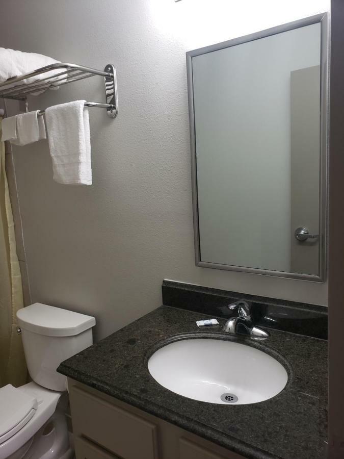 Budget Inn & Suites Батън Руж Екстериор снимка