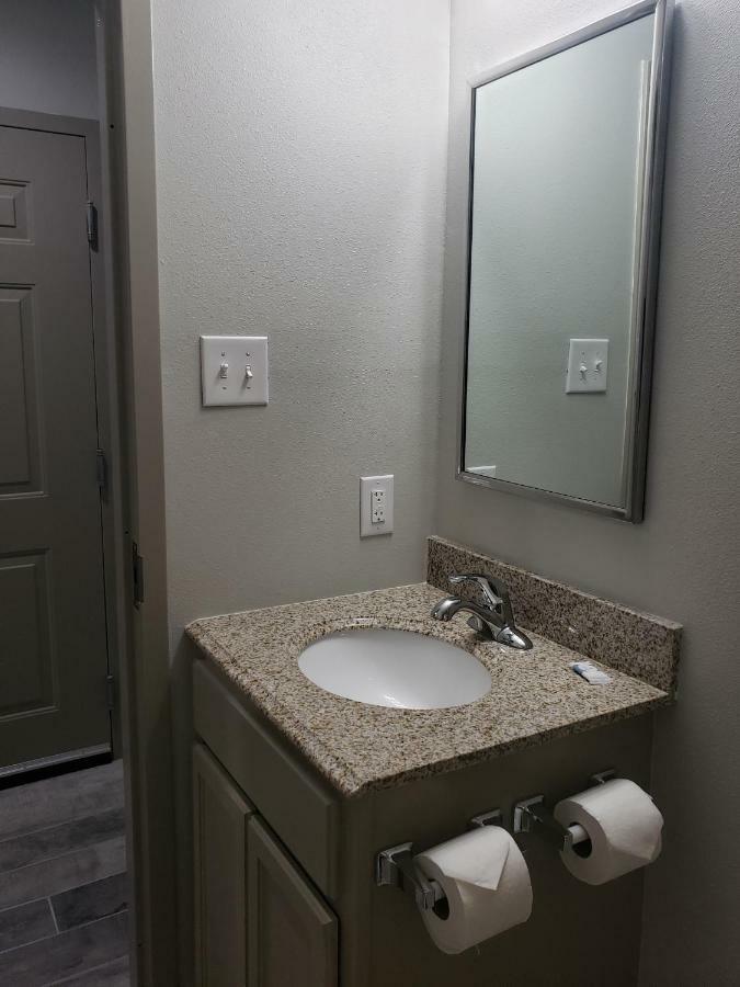 Budget Inn & Suites Батън Руж Екстериор снимка