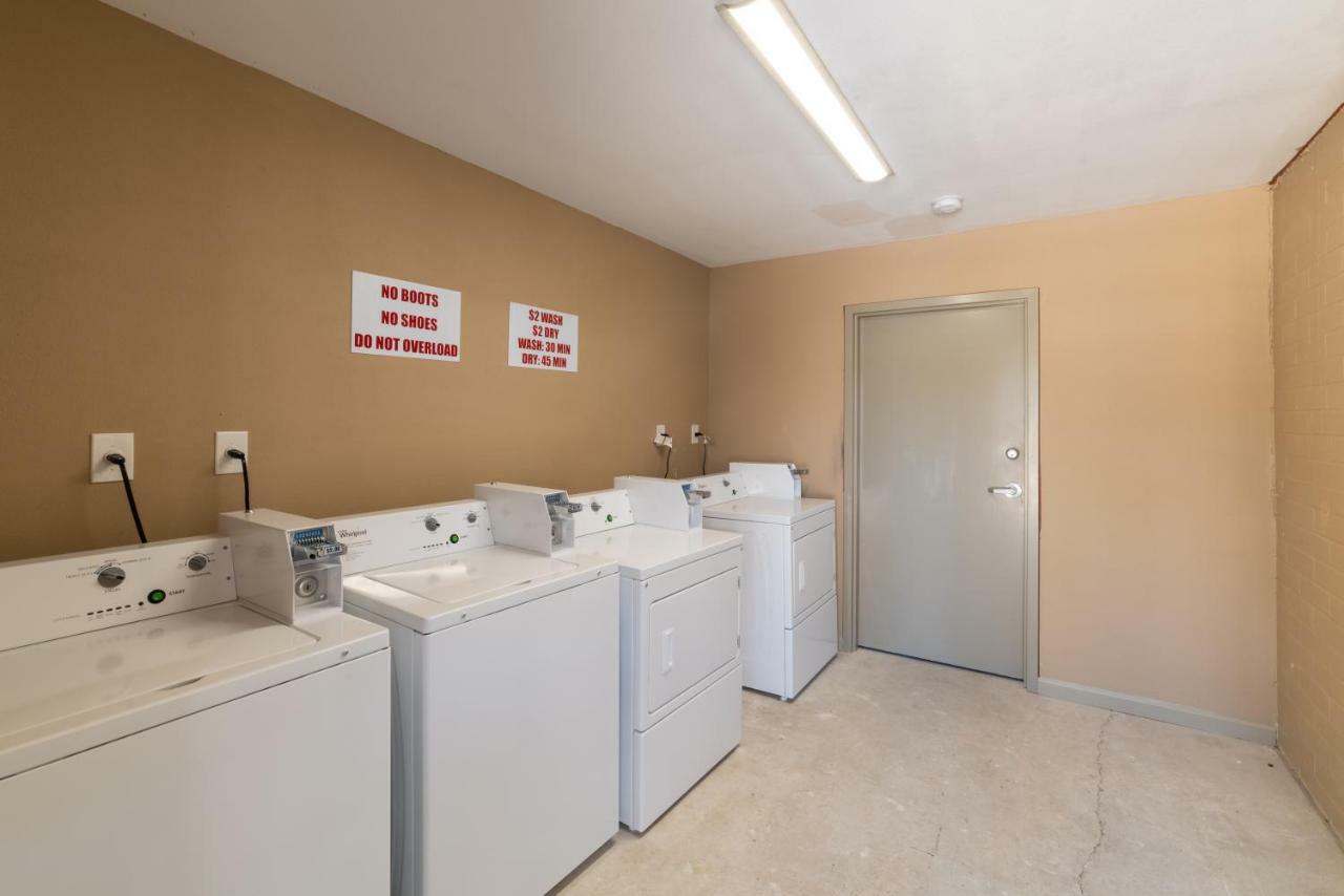Budget Inn & Suites Батън Руж Екстериор снимка